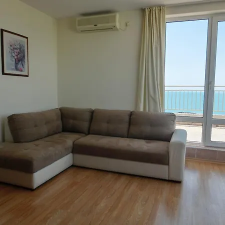 Panoramic Sea View Crown, Pools And Beach, Apartament